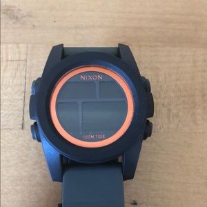 Nixon 100m tide waterproof watch